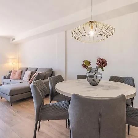 Ar22 Belgravia Club Естепона